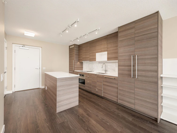 2707-13398 104 Avenue, Surrey, BC, V3T 1V6 - 4