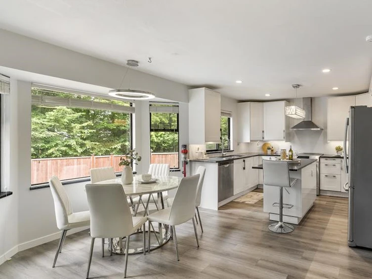 16202 Southglen Place, Surrey, BC, V4N 1T9 - 11