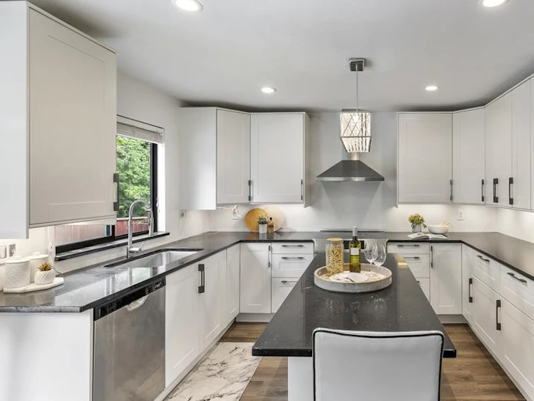 16202 Southglen Place, Surrey, BC, V4N 1T9 - 12