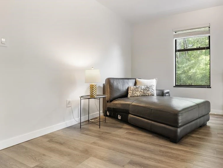 16202 Southglen Place, Surrey, BC, V4N 1T9 - 17