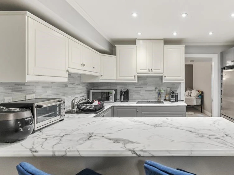 16202 Southglen Place, Surrey, BC, V4N 1T9 - 28