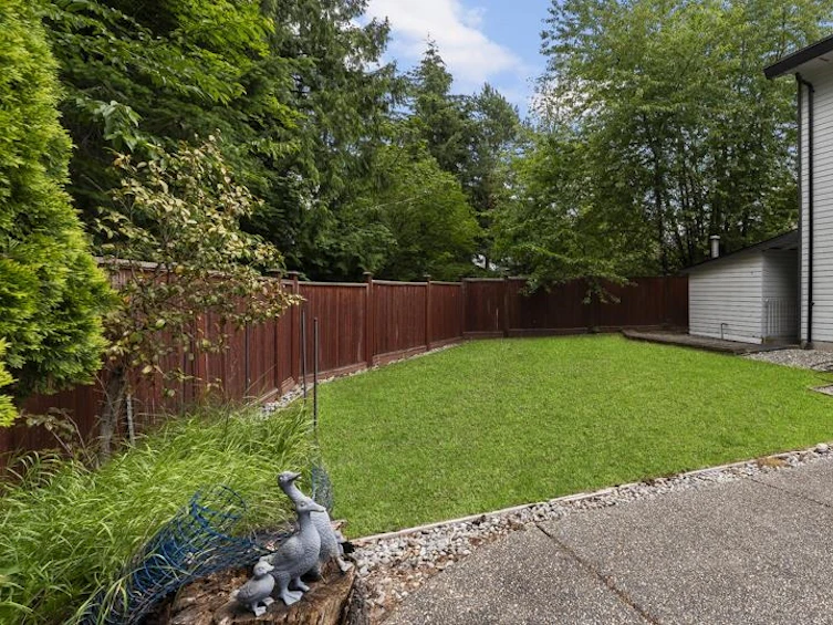 16202 Southglen Place, Surrey, BC, V4N 1T9 - 31