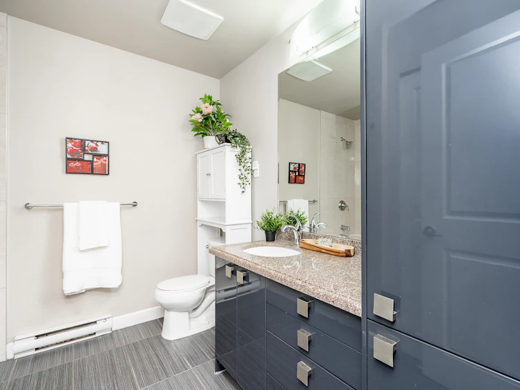 207-12039 64, Surrey, BC, V3W 0R7 - 23