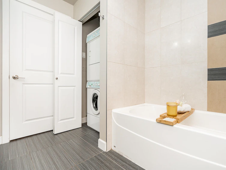 207-12039 64, Surrey, BC, V3W 0R7 - 24