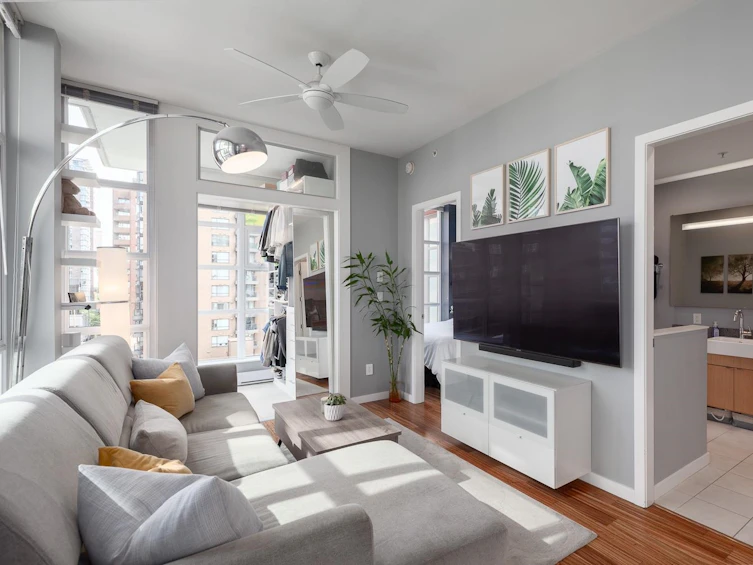 801-1205 Howe Street, Vancouver, BC, V6Z 0B2 - 2