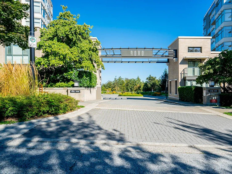 005-9298 University Crescent, Burnaby, BC, V5A 4X8