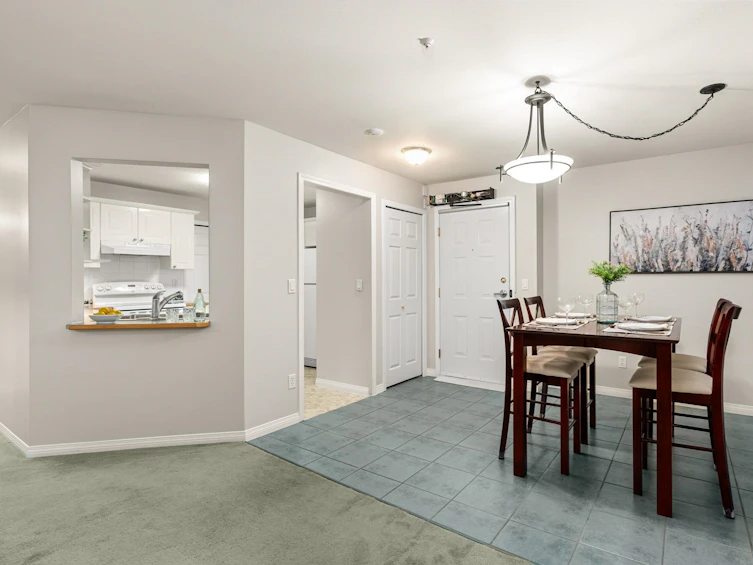 219-12088 66, Surrey, BC, V3W 1Z9 - 3