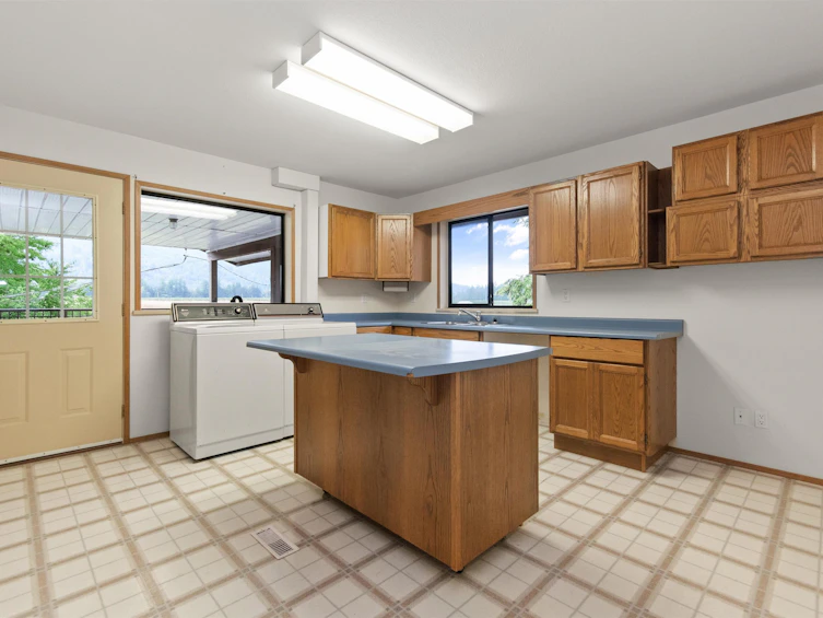 651 Maple Falls Road, Columbia Valley, BC, V2R 4X5 - 23