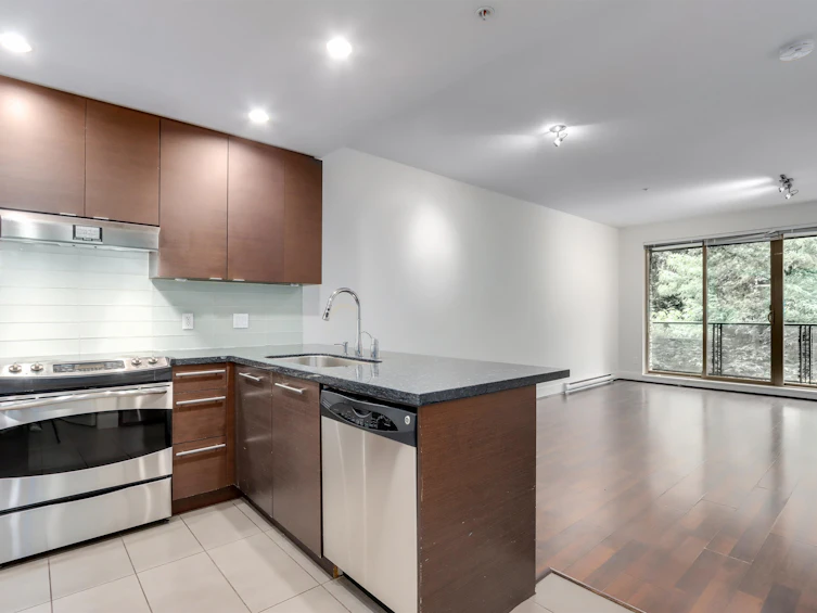 212-3478 Wesbrook Mall, Vancouver, BC, V6S 0B6 - 2