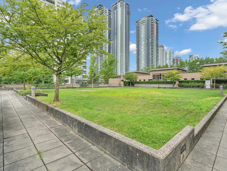 903-4250 Dawson Street, Burnaby, BC, V5C 4B1 - 21