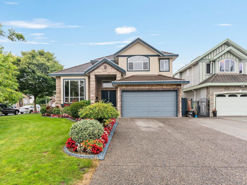 12575 70th Avenue, Surrey BC V3W 1N9