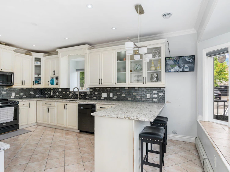 12575 70 Avenue, Surrey, BC, V3W 1N9 - 7