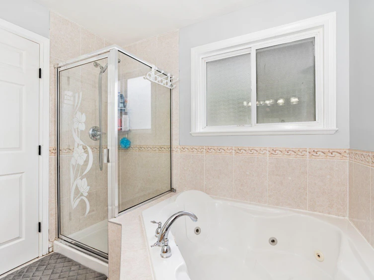 12575 70 Avenue, Surrey, BC, V3W 1N9 - 16