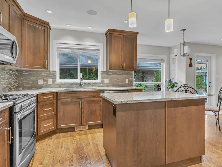 3073 Cassiar Avenue, Abbotsford, BC, V2S 7G9 - 8