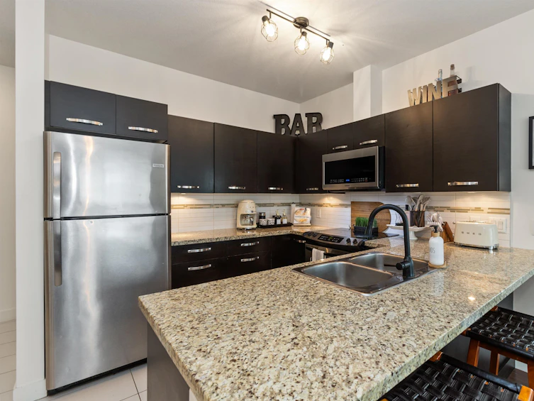212-1975 Mccallum, Abbotsford, BC, V2S 3N3 - 3