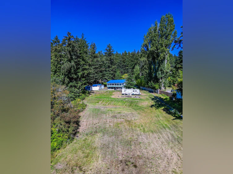 1325 Mackinnon Road, Pender Island, BC, V0N 2M1 - 16