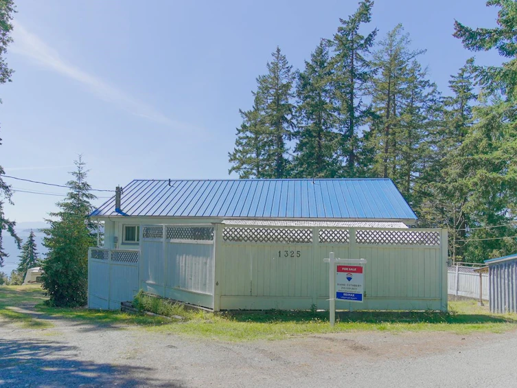 1325 Mackinnon Road, Pender Island, BC, V0N 2M1 - 29