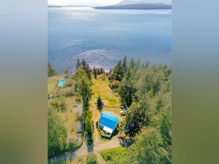 1325 Mackinnon Road, Pender Island, BC, V0N 2M1 - 4