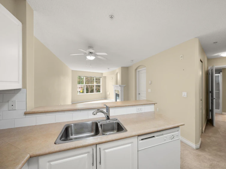 214-960 Lynn Valley Road, North Vancouver, BC, V7J 3V6 - 4