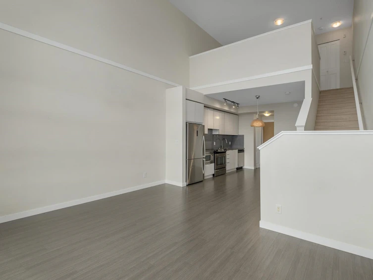 513-9877 University Crescent, Burnaby, BC, V5A 0E5 - 5