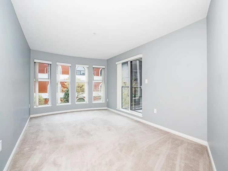 216-15210 Pacific Avenue, Surrey, BC, V4B 5L2 - 15
