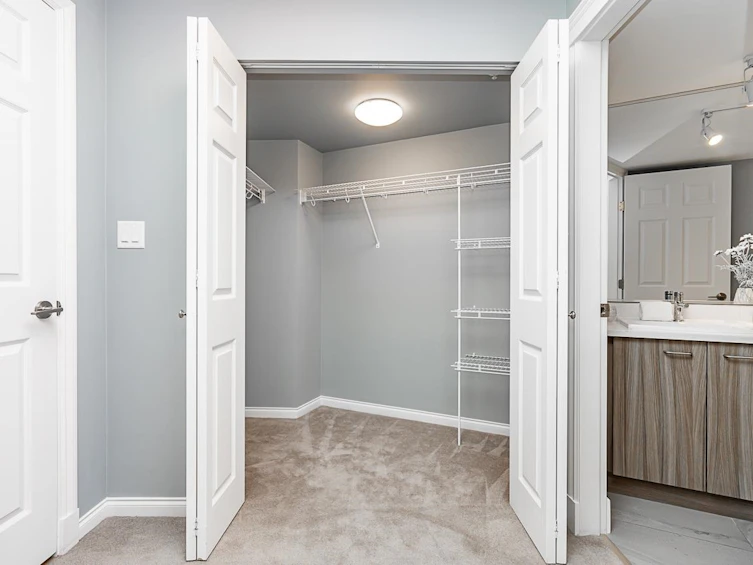216-15210 Pacific Avenue, Surrey, BC, V4B 5L2 - 17