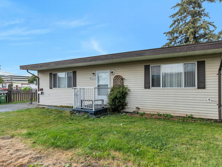 46021 Fifth Avenue, Chilliwack, BC, V2P 1M6 - 3