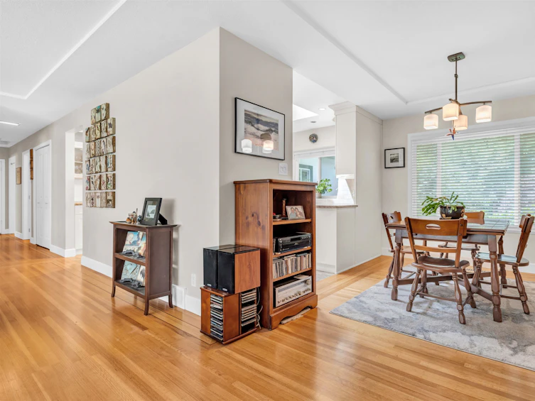 2887 Woodland Street, Abbotsford, BC, V2S 4E5 - 5