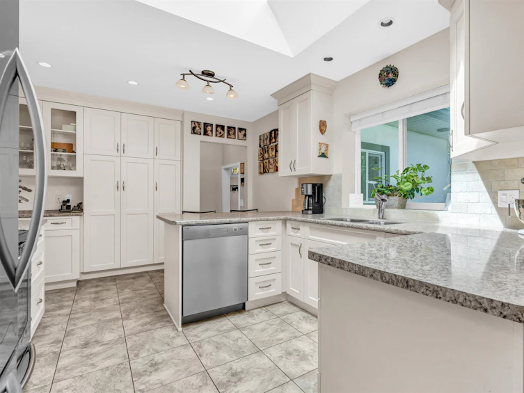 2887 Woodland Street, Abbotsford, BC, V2S 4E5 - 8