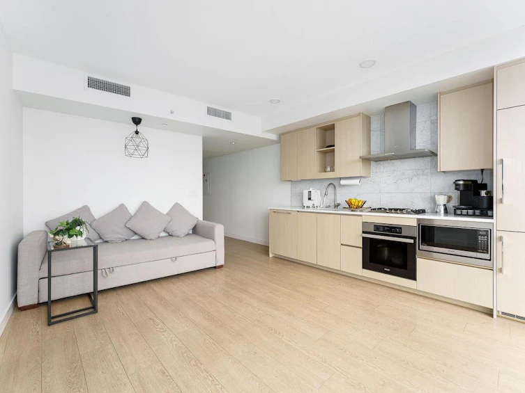 2313-89 Nelson Street, Vancouver, BC, V6Z 0E7 - 4