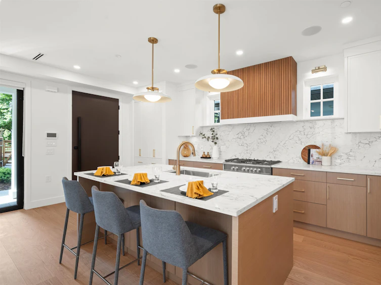 1-1161 East 11th Avenue, Vancouver, BC, V5T 2G4