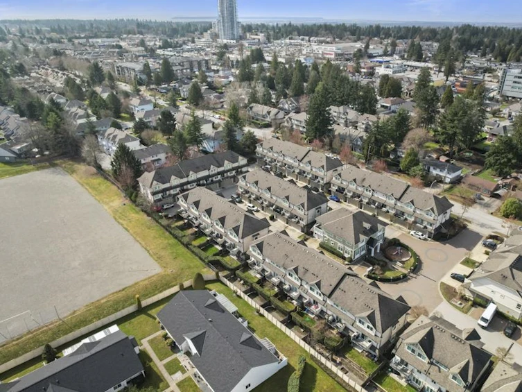 34-8358 121a, Surrey, BC, V3W 1T6 - 36