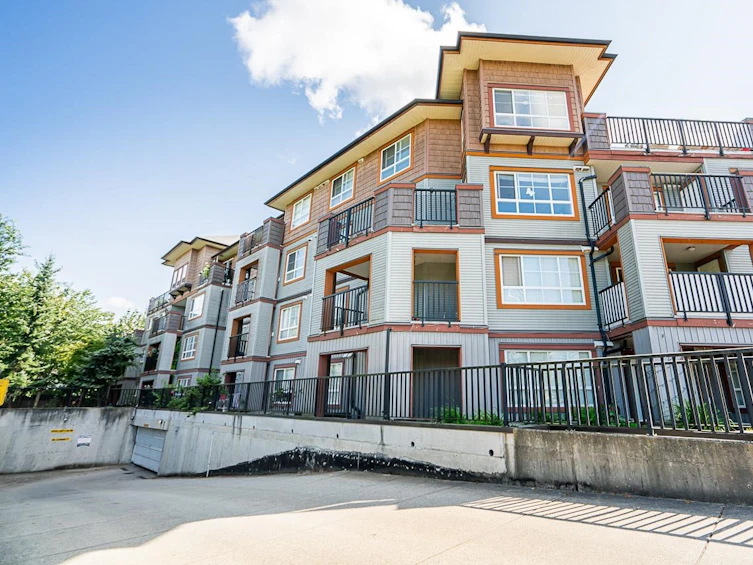106-6960 120, Surrey, BC, V3W 1V4 - 4