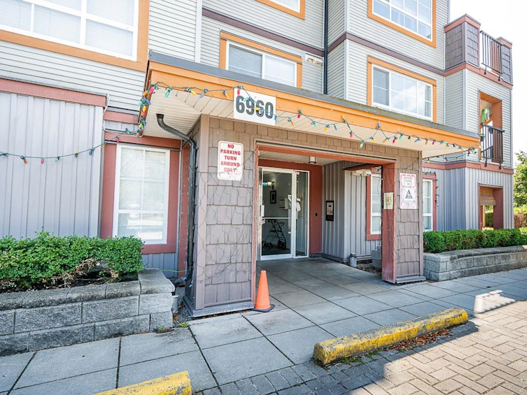 106-6960 120, Surrey, BC, V3W 1V4 - 5