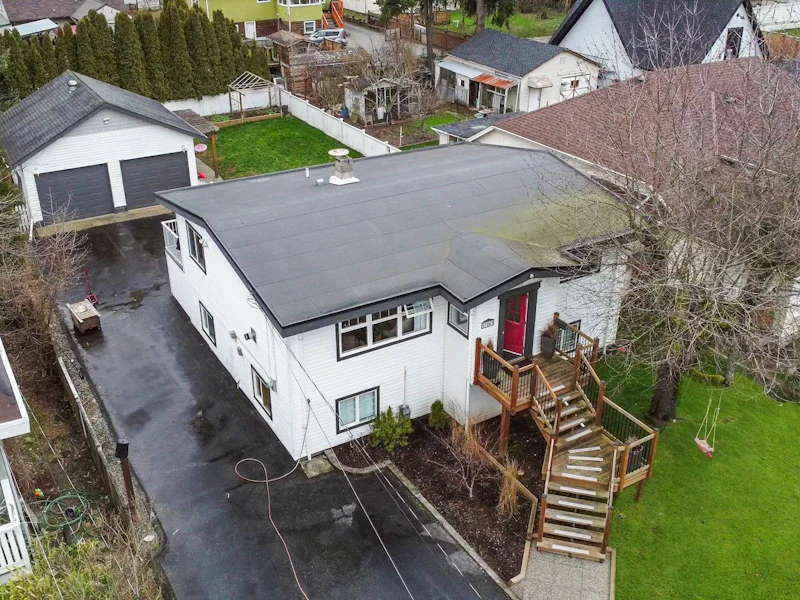 17843 59a Avenue, Surrey BC V3S 1R2