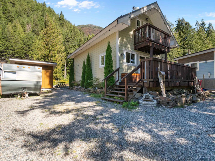 H108 Old Hope Princeton Highway, Hope, BC, V0X 1L5 - 2