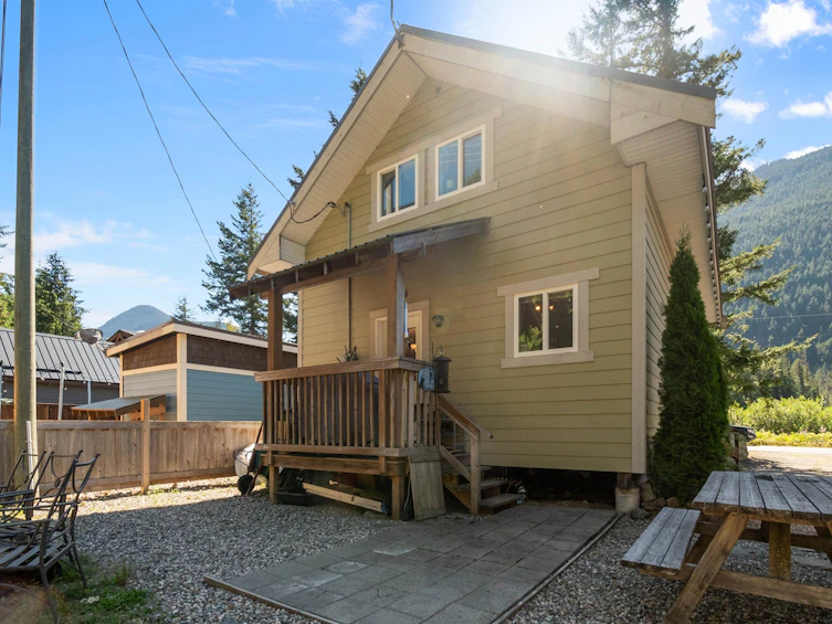 H108 Old Hope Princeton Highway, Hope, BC, V0X 1L5 - 3