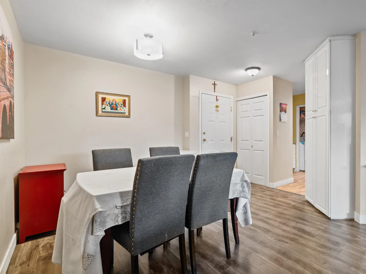 201-12155 75a, Surrey, BC, V3W 1B9 - 11