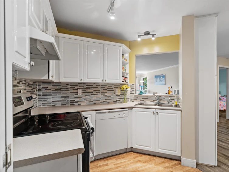 201-12155 75a, Surrey, BC, V3W 1B9 - 13