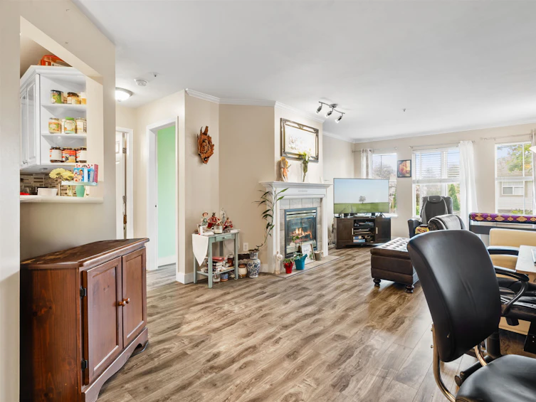 201-12155 75a, Surrey, BC, V3W 1B9 - 15