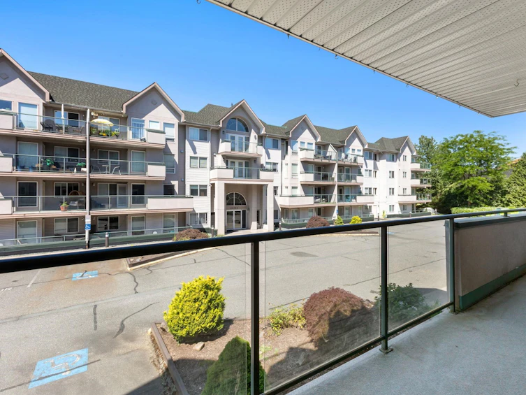 213-33728 King, Abbotsford, BC, V2S 8J4 - 33