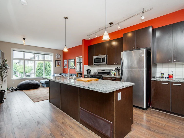109-18777 68a Avenue, Surrey, BC, V3R 0C5 - 3