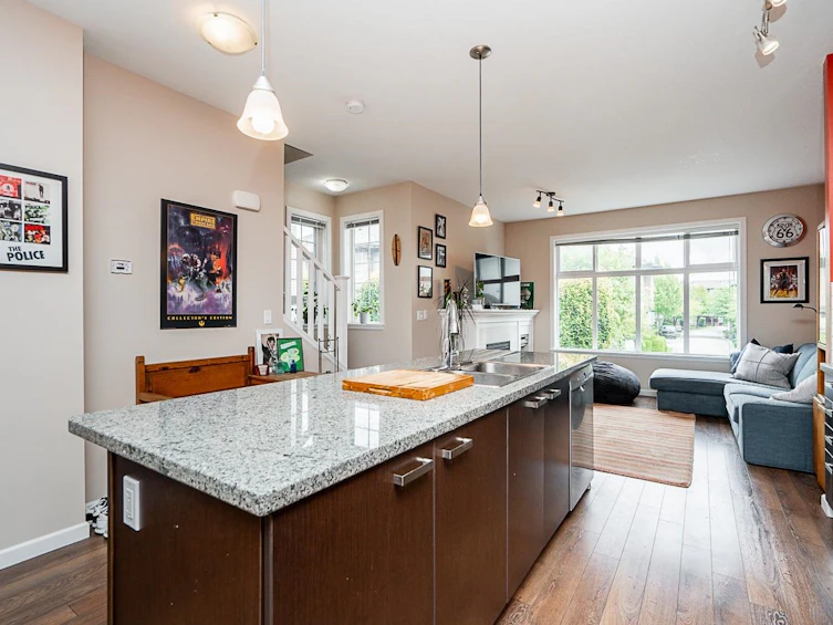 109-18777 68a Avenue, Surrey, BC, V3R 0C5 - 4