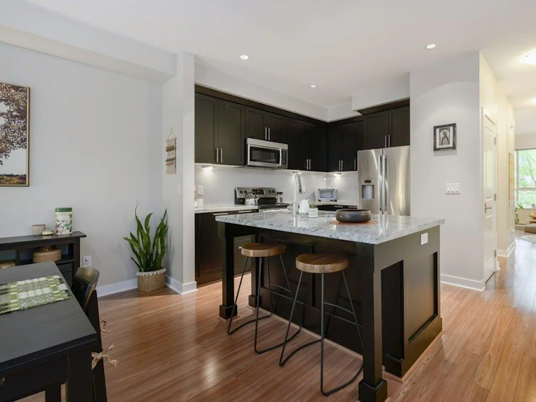127-1480 Southview Street, Coquitlam, BC, V3E 0G5 - 2