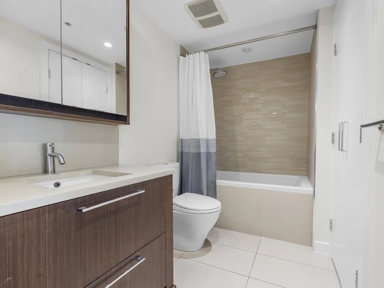 302-1680 West 4th Avenue, Vancouver, BC, V6J 1L9 - 23