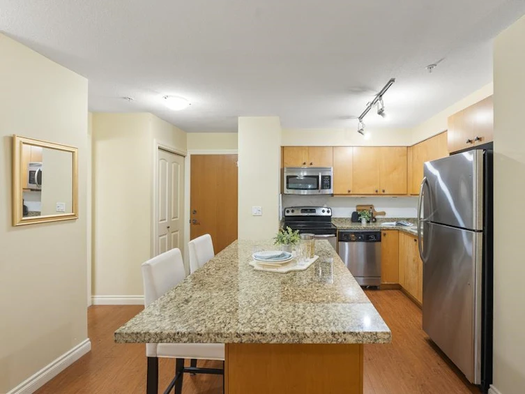 404-8717 160, Surrey, BC, V4N 5X7 - 9