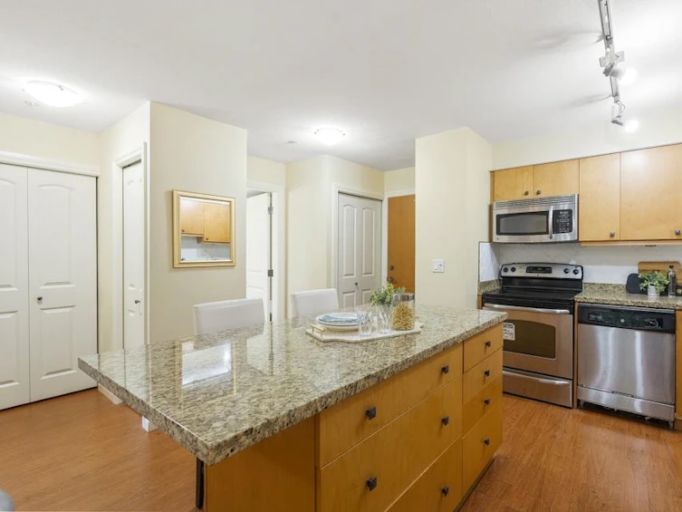 404-8717 160, Surrey, BC, V4N 5X7 - 12