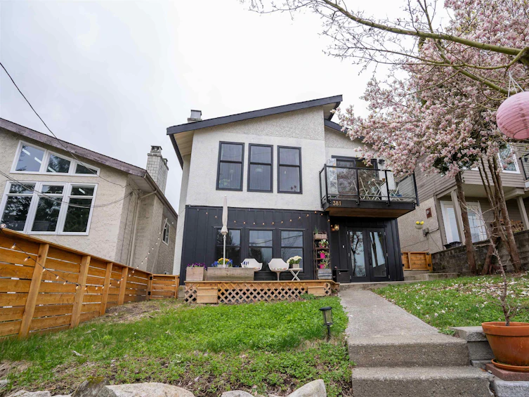 381 Clarence Street, Port Moody, BC, V3H 2Y1 - 2