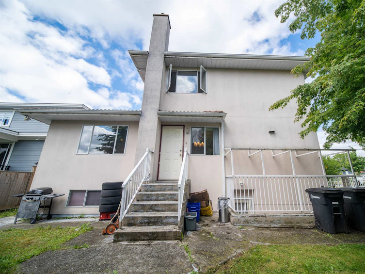 4012 Dundas Street, Burnaby, BC, V5C 1A7 - 5