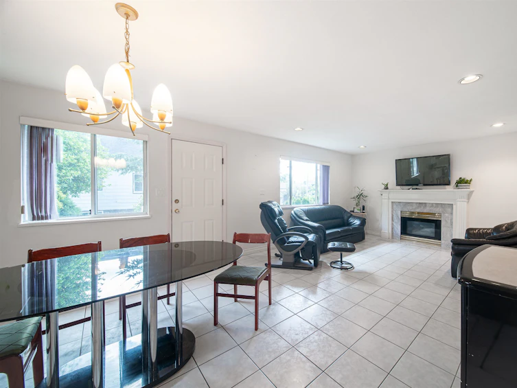 4012 Dundas Street, Burnaby, BC, V5C 1A7 - 9